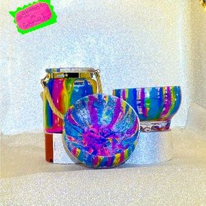 Tye dye 3 pc set, includes 1 vase, 2 decorative bowls (not intended for liquids)